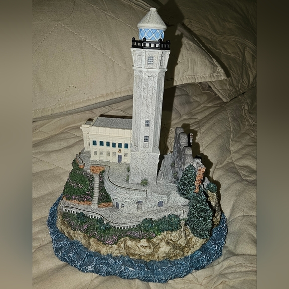 Harbour Lights Alcatraz island - Picture 1 of 7